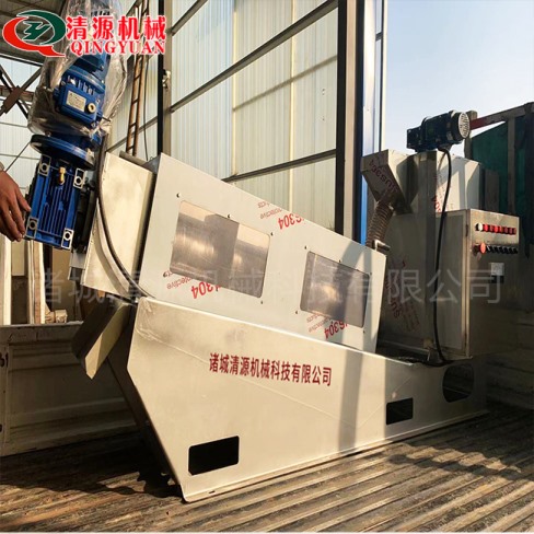 發(fā)往山東濱州客戶疊螺式污泥脫水機(jī)